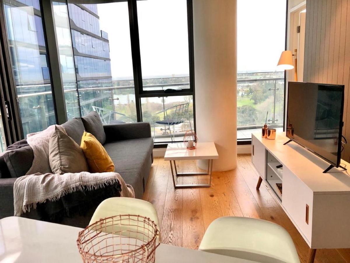 Readyset Apartments At Emerald メルボルン エクステリア 写真