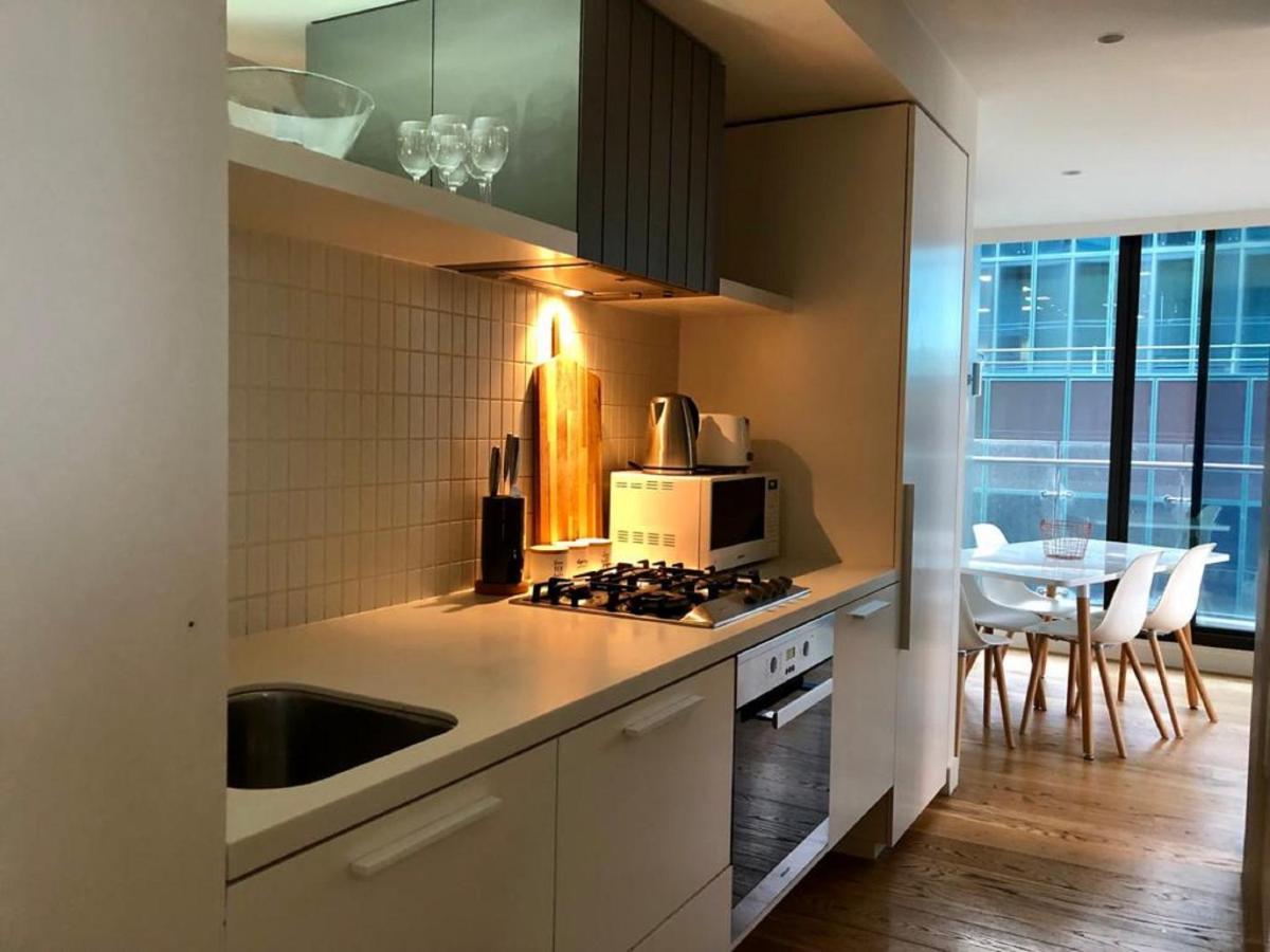 Readyset Apartments At Emerald メルボルン エクステリア 写真