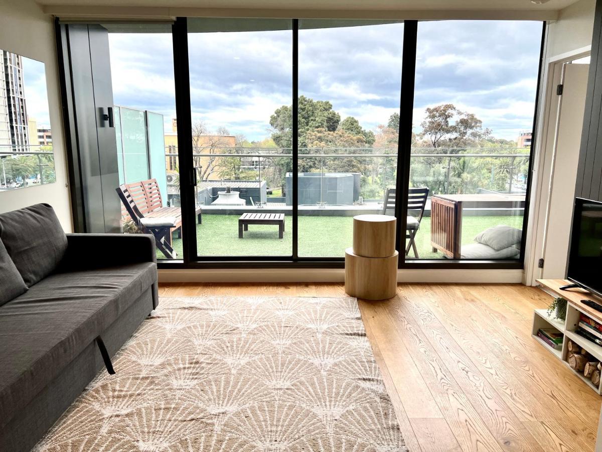 Readyset Apartments At Emerald メルボルン エクステリア 写真